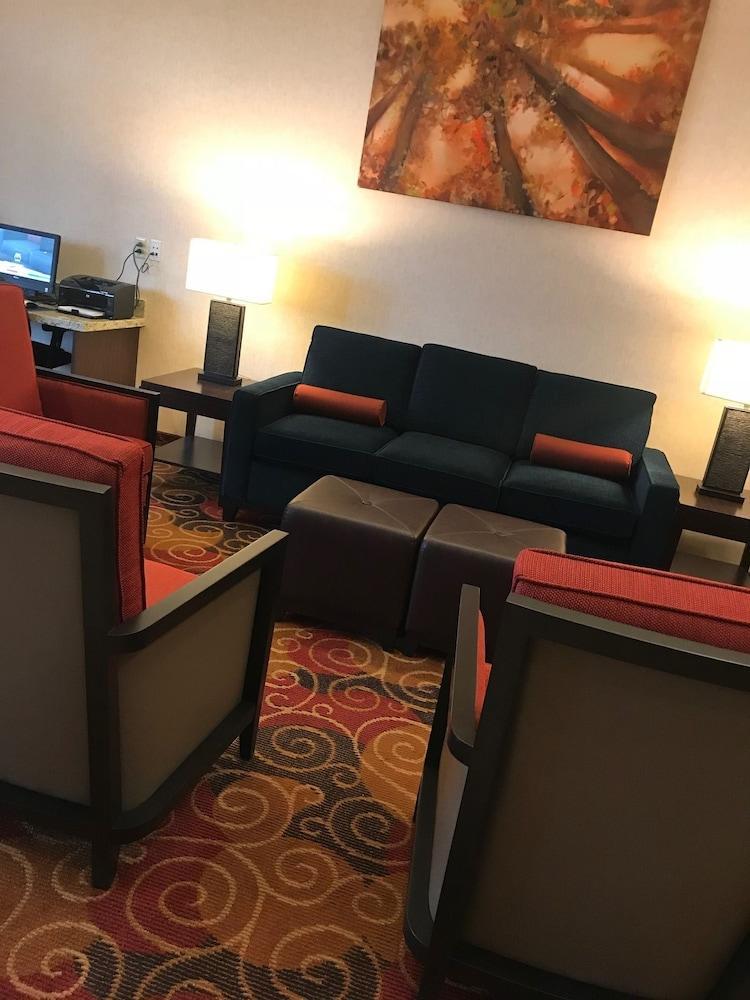 Comfort Suites Altoona Extérieur photo
