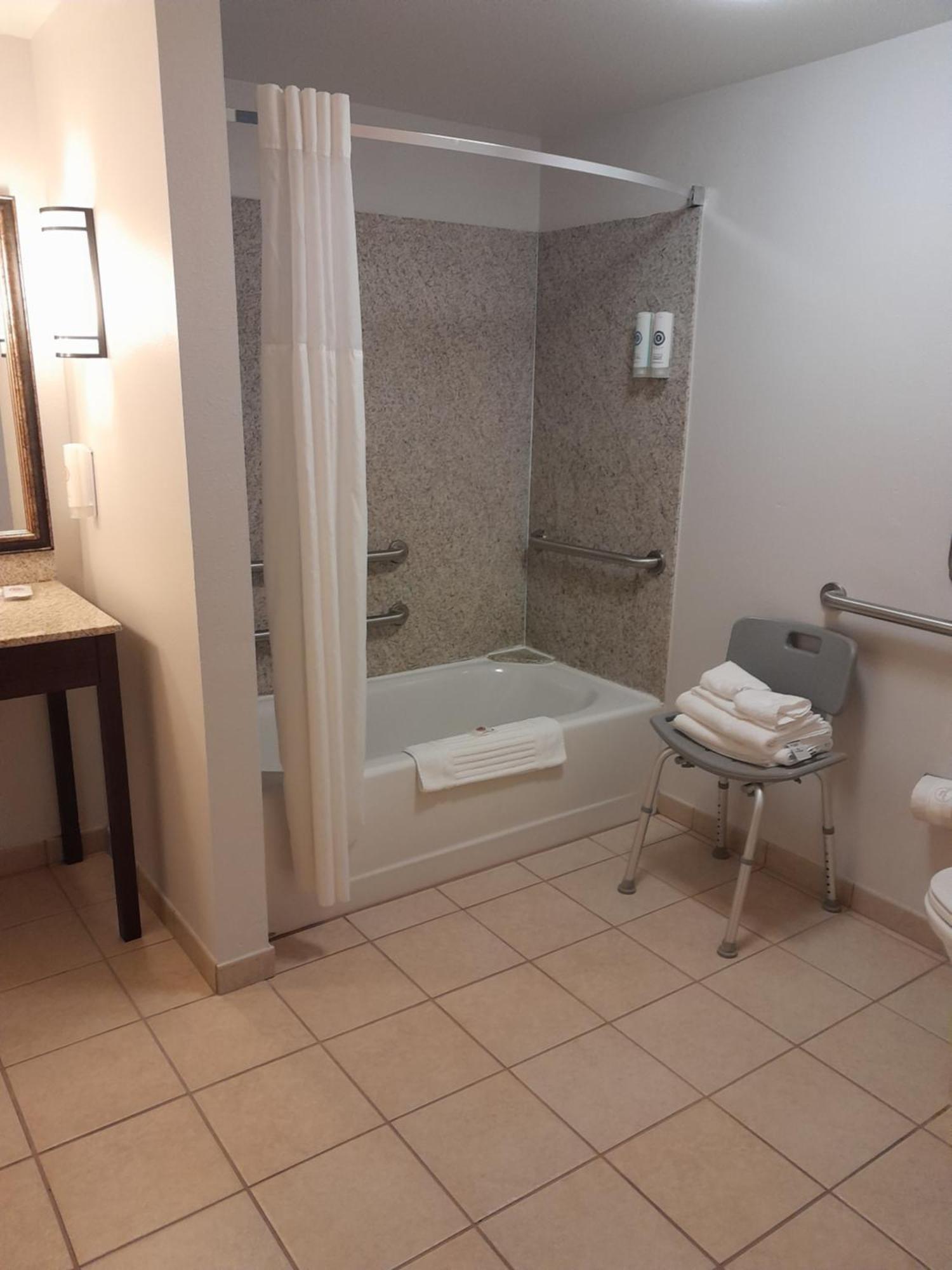 Comfort Suites Altoona Extérieur photo